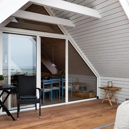 Stunning In With Wifi אוטרופ